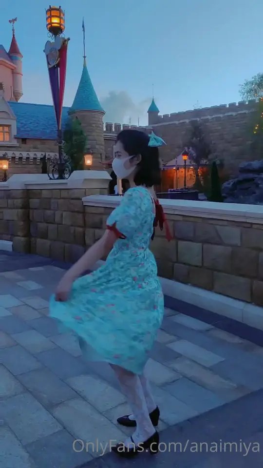 Princess Poses at Castle Wishing Well